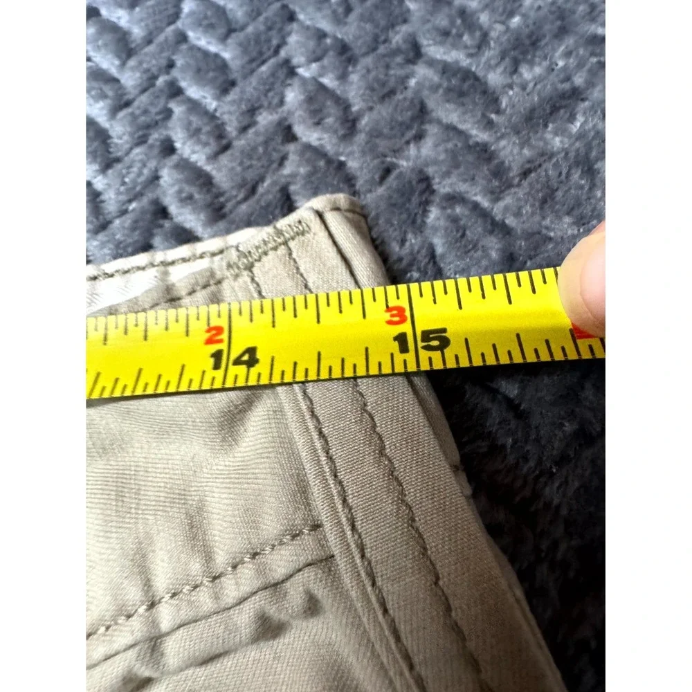 Levi's Cargo Shorts Mens 31 Beige Cotton Mid Rise Utility Pockets Hiking Camping